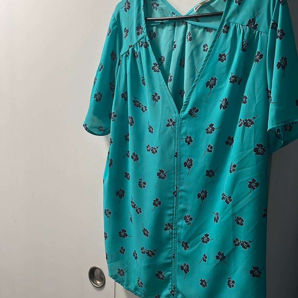 Plane ladies floral top, size XL